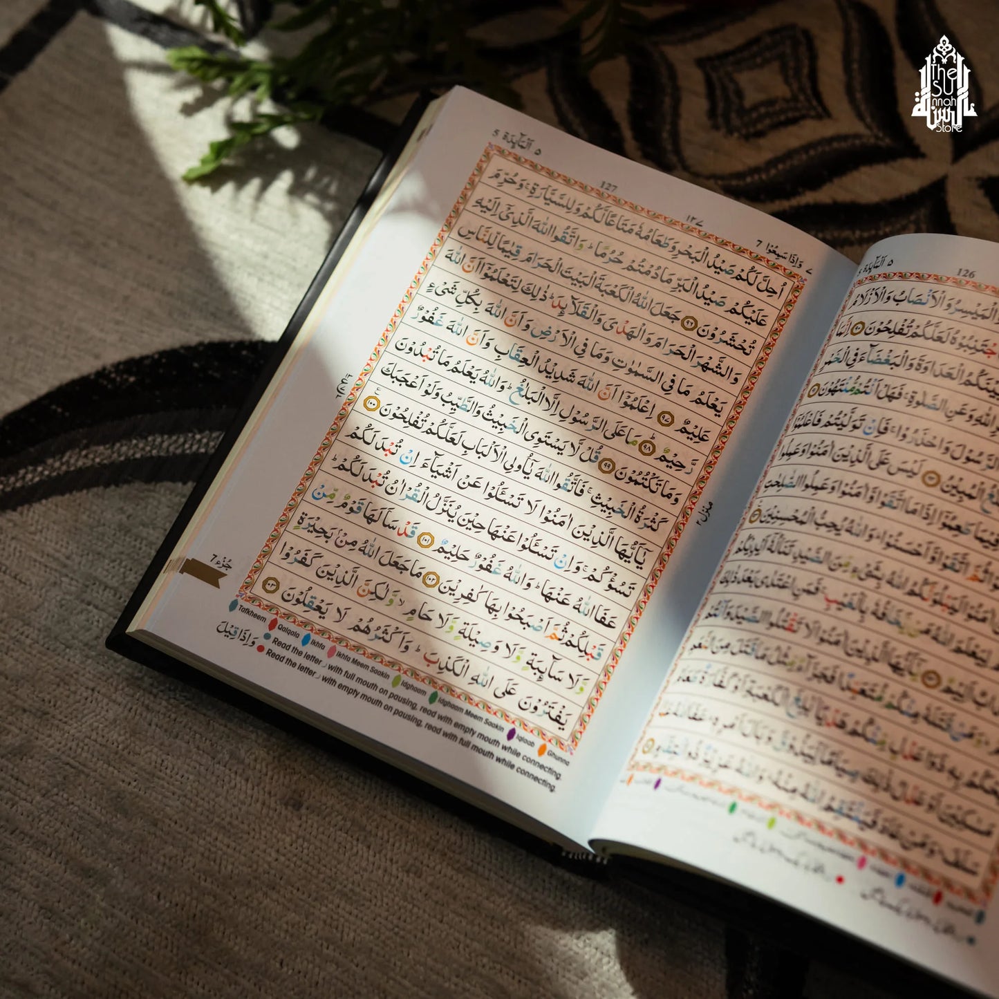 Leather Covered Holy Quran : Color Coded Tajweed Rules image 2
